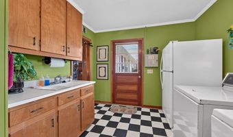 12 Dyal St, Baxley, GA 31513