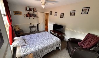 7 School St, Burlington, CT 06013