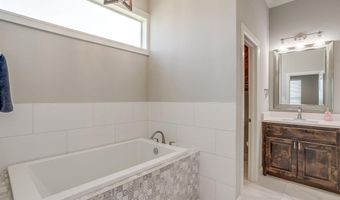 114 Esther Ct, Millsap, TX 76066