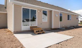 796 Hollow Dr, Ammon, ID 83401