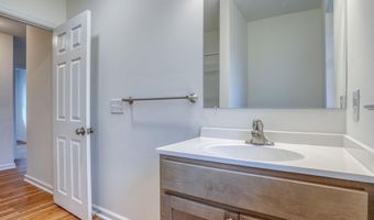 811 SUNSET Ter, Dover, DE 19904