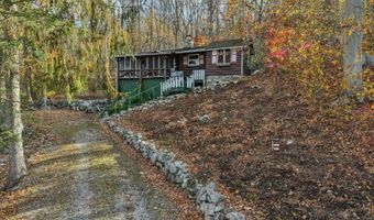 47 Lakeside Dr, Alloway, NJ 07461