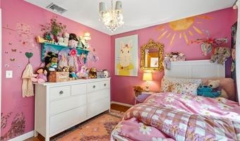 17 Golini Dr, Johnston, RI 02919