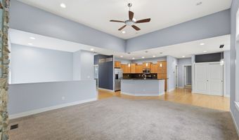 820 Greenwood Hills Dr, Adel, IA 50003