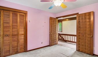 540 Roundtree Dr NE, Ada, MI 49301