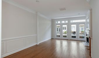 9 FRANKLIN St, Alexandria, VA 22314