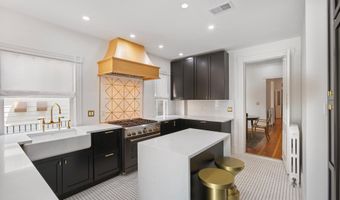 322 E CAPITOL St NE, Washington, DC 20003