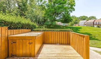 12051 GATEWATER Dr, Potomac, MD 20854