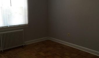 1724 N QUINN St 106, Arlington, VA 22209