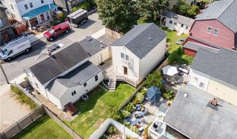36 CONNECTION St, Newport, RI 02840