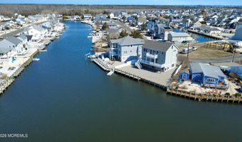 42 Carlyle Dr, Bayville, NJ 08721