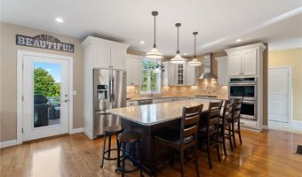 102 Fairhaven Rd, Cumberland, RI 02864
