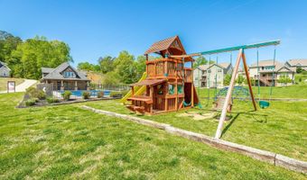 10628 Barrow Ln, Apison, TN 37302