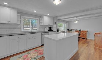 3 Santom St, Auburn, MA 01501