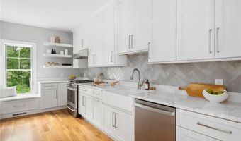 105 Princess Pine Dr, East Greenwich, RI 02818