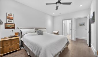 810 Spyglass Hill Dr, Bedford, IN 47421