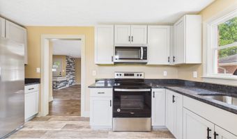 901 Fremont Dr, Anderson, IN 46012