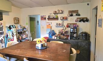 404 Worth St, Ackley, IA 50601