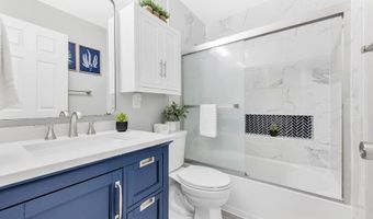 834 Westwood Dr, Ballwin, MO 63011