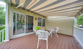 136 Thistle Pond Dr 136, Bloomfield, CT 06002
