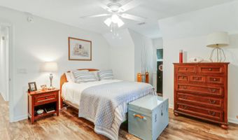 8 Dolphin Point Dr, Beaufort, SC 29907