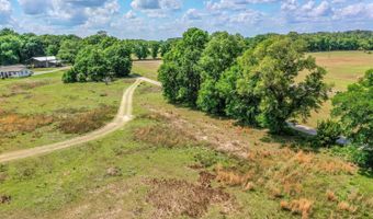 1704 Cobb Rd, Baker, FL 32531