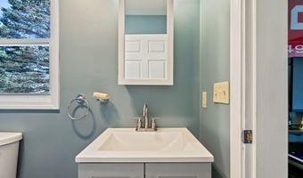 1712 Hotel Rd, Auburn, ME 04210