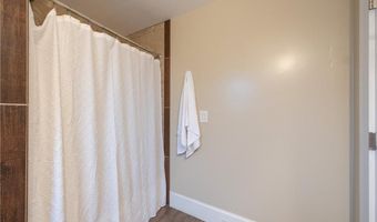 200 Woodward Ave, East Providence, RI 02914