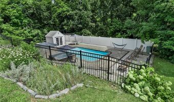 6 Fleuette Dr, Bellingham, MA 02019
