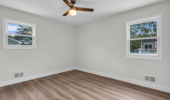 238 Lakewood Ave, Bayville, NJ 08721