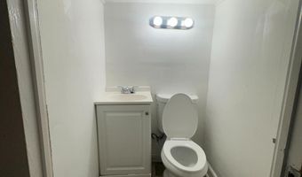 2852 W MULBERRY St, Baltimore, MD 21223