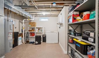 1102 E 2nd St, Anamosa, IA 52205