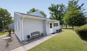 7 S Seas Ct, Barnegat, NJ 08005