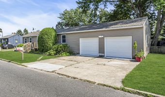 9 Frederick Dr, Bayville, NJ 08721