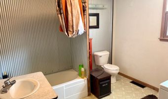 213 1st St SW, Ashley, ND 58413