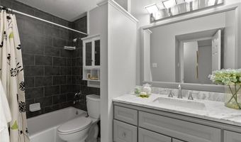 1220 Wicklow Rd J, Ballwin, MO 63021