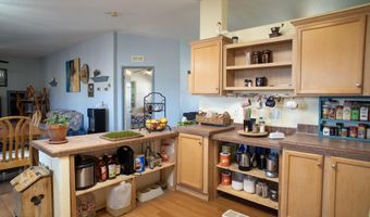 7190 E Red Barrel Rd, Yucca, AZ 86438