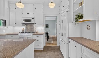 3041 SEDGWICK St NW 201-D, Washington, DC 20008