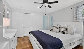 8 Charlotte Dr, Andover, MA 01810