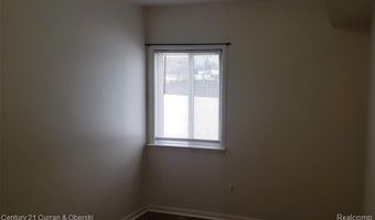 10185 Allen Pointe Dr, Allen Park, MI 48101