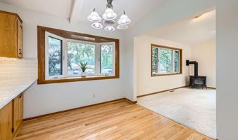 211 Mckinley St, Anoka, MN 55303