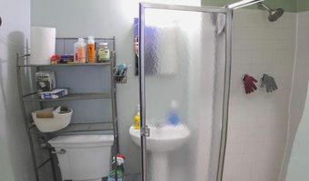 5035 AMERICANA Dr, Annandale, VA 22003
