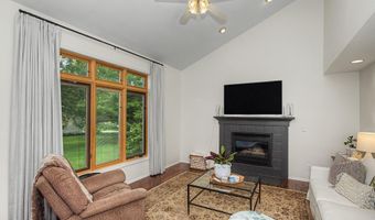 3020 Redbud Cir, Ames, IA 50014