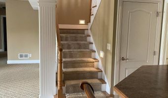 3475 Torrey Pines Dr, Akron, OH 44333