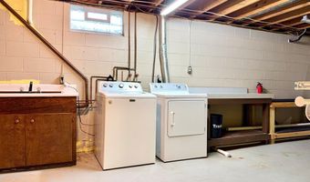 1008 Columbus Cir S, Ashland, OH 44805