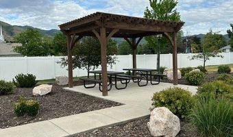 288 S 600 W, Centerville, UT 84014