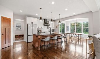 405 Riverside Cir, Anoka, MN 55303