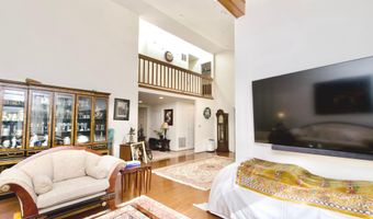 8312 UPPER SPRING Ln, Annandale, VA 22003