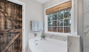 138 Warren Lake Rd, Aberdeen, NC 28315