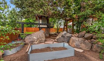 157 NW Black Hawk Ave, Bend, OR 97703